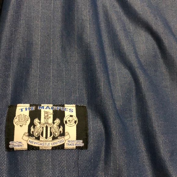Newcastle United Away Jersey 1996/97 - Large - Picture 3 of 6